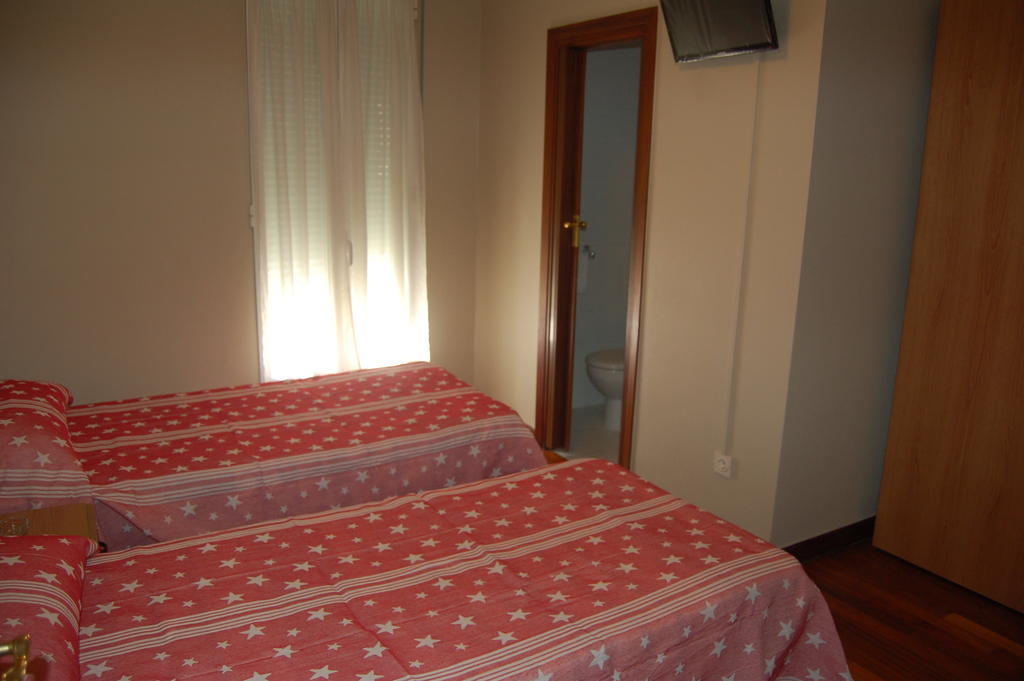 Bar Pension Restaurante Bidasoa Ирун Экстерьер фото
